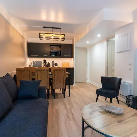 Tres Bel Renove Avec Piscine Tennis Et Parking Prive 09 *