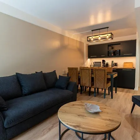Appartement Beautiful Flat With Swimming Pool Tennis Court And Private Car Parking 09 *
