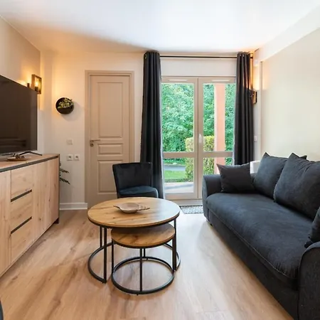 Beautiful Flat With Swimming Pool Tennis Court And Private Car Parking 09 *
