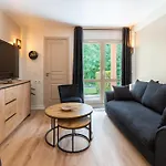 Tres Bel Renove Avec Piscine Tennis Et Parking Prive 09 *